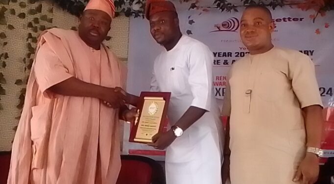 Oyo Lawmaker, Waheed Akintayo Honours With Pacesetter People’s Lawmaker Award by Online/Magazine News Medium