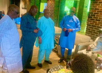 PHOTOS: Southwest Govs pay condolence visit to Akeredolu’s wife