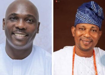 There’s no better time to celebrate a loyal, committed, dependable, benevolent Ẹ̀gbọ́n and confidant, Prince Sola Kolawole Onikoyi Extols Royal Umbrellas