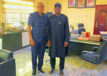 PHOTOS : Oyo Library Board Chair, Yemi Taiwo, Pays Courtesy Visit To Energy Commissioner, Ashamu