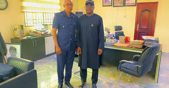PHOTOS : Oyo Library Board Chair, Yemi Taiwo, Pays Courtesy Visit To Energy Commissioner, Ashamu