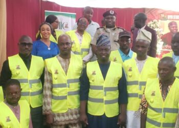 Just In : Makinde Distributes Free Reflective Jackets To Motorcycle Riders
