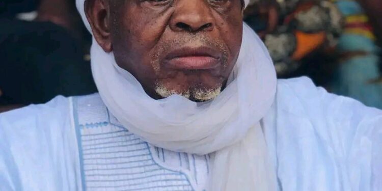 Explosion: Grand Imam of Oyo State, Sheikh Agbotomokekere commiserates with victims, commends Makinde for his swift response