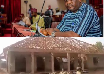 Wild Jubilation as Oyo majority leader gifts NUT N1.5m for roofing of Secretariat in Ogbomoso South