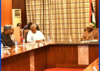 Breaking News : Tinubu holds crucial meeting with Dangote, Elumelu, others