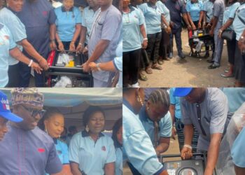 PHOTO/VIDEO: AgbaAkin-Mayegun Akika Donates Generator To Nigerian Beauticians/Hairdressers Association Oyo State
