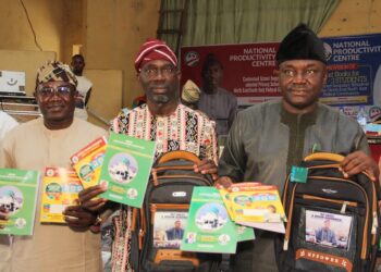 Oyo Commissioner, Dare Adeleke, TESCOM Chairman, Others Shower Encomiums On Agboworin Over Distribution Of Education Materials