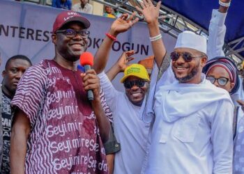 Oyo PDP Announces Date To Receive Former Rep Member, Shina Peller To PDP