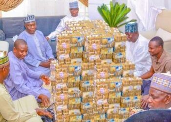 Ramadan: APC Deputy National Chairman Distributes ₦100 Million Cash