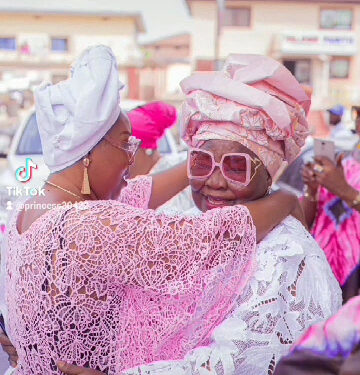 Makinde’s Commissioner felicitates Mrs Sogbesan (Iya Mukeso)