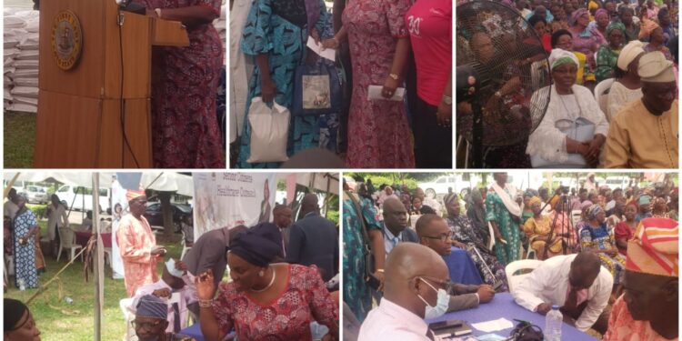 Hardship: Wife of Gov, Engr Olufunke Makinde supports Senior Citizens in Oyo  With Medical care, food items