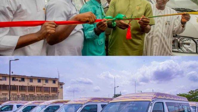 Oyo Speaker, Ogundoyin Commends Makinde For Presenting 28 New Buses to SUG Bodies, Signing of 2024 Bursary for Students*