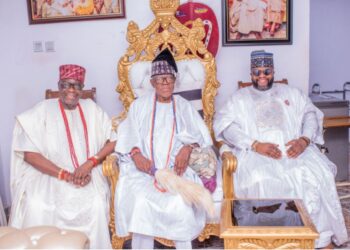 OBA BALOGUN’S DEMISE; DR DARE AKANDE (OON) COMMISERATES GOV MAKINDE, OLUBADAN IN COUNCIL, SEN KOLA BALOGUN & IBADANLAND