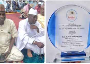 10th Omituntun Ramadan: Ex-Makinde’s Aide, Hon Akeem Ige Felicitates PDP DNC Amb Arapaja, PDP SW Woman Leader Yeye Bose Adedibu, Sen. Monsurat Sunmonu, Aare Musulumi D-Damark and Others on Award