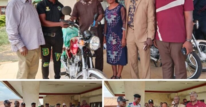 IBADAN NORTHWEST COUNCIL   BOSS DONATES  MOTOR CYCLES  TO SECURITY OPERATIVES.