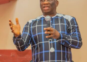 LG Poll: Oyo Lawmakers Fowokanmi, Adebisi Support Councillorship Candidates With One Million Naira