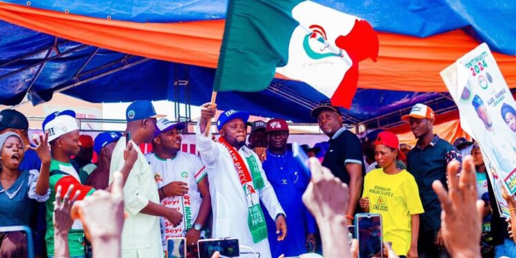 LG Election: PDP presents party flag to Hon. Olateju Michael as Chairmanship candidate for Oriire LG