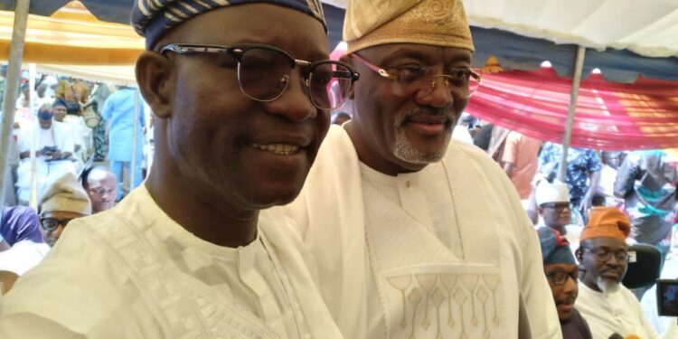 Hon. Kehinde Akande Offers Condolences to  Odidi-omo on the Demise of a Beloved Father