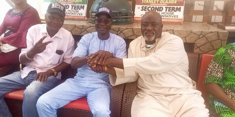 Hon. Kehinde Akande Extends Condolence Visit to Hon. Dhikirulah Adedeji Odidi-omo, A Show of Solidarity and Support in Difficult Times