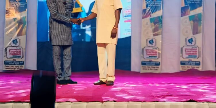 Tourist Summit: Royal Entertainment Cruise Receives Prestigious Tourist Site Award in Oyo State