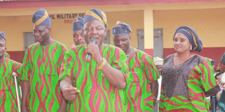 APPRECIATION: Ogbomosho North Chairman Elect, Hon. George Ogunlade Pay Thank-You visit to PDP Members For Support
