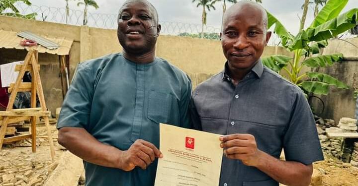 Oyo LG Polls: People Cheer as Iwajowa LG Chairman, Muritala Oyewumi Receives Certificate of Return From OYSIEC