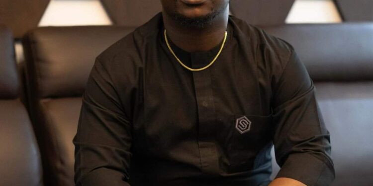 Birthday/ Wedding Anniversary: Makinde’s Aide, Hon Seun Fakorede Clocks 32, Celebrates Wedding Anniversary