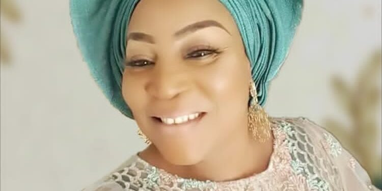 HON OLAYIMIKA CONGRATULATES HON KAFILAT AYANKOJO ON HER VALEDICTORY SERVICE