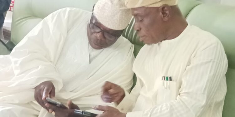 Gbolarumi Congratulates Aare Dawud Makanjuola on his award as Grand Commander of Ibadan Culture, says honour well-deserved