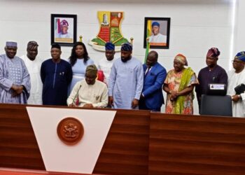 Makinde Assents Mobilisation Agency for Economic Devt Bill, •Appoints Morohunkola As Agency DG    ..As former Minister, Ghana, hails Gov