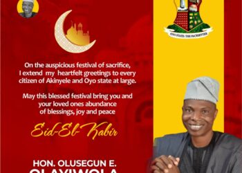 Oyo Commissioner, Olusegun Olayiwola felicitates with Muslim faithfuls*