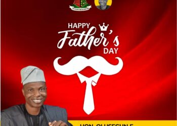 Oyo Commissioner, Olusegun Olayiwola felicitates with Muslim faithfuls*