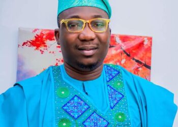 Birthday: Former House Leader, Mulikat Adeola, Wife , Amos Ado Others Fetes Honourable Micheal Adewale Samson (MAS) On His Birthday