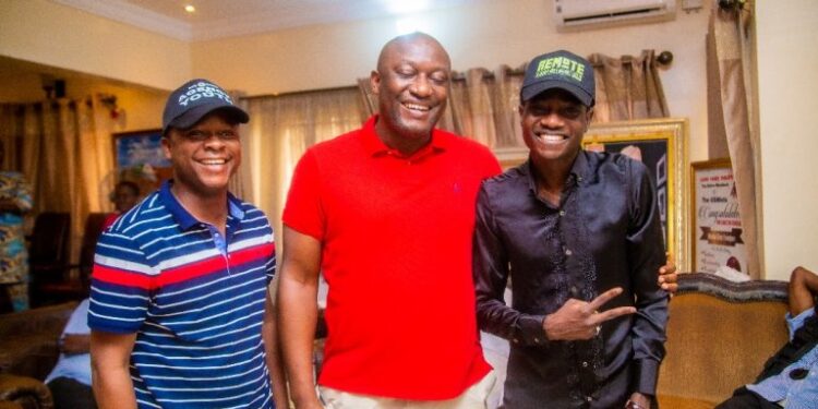 Otunba Seye Famojuro Donates 1.5 Million Naira to Support Remote Ibadan’s Comedy Show