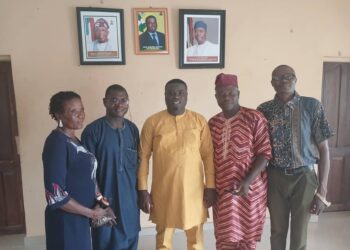 Omi-Apata LCDA Boss, Hon Olayemi Oluwasina Receives Ecroniums from Ifesowapo Community on Swift Actions to Drainage Project