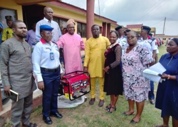 Ido council boss distributes power generators, air conditioners to security operatives*