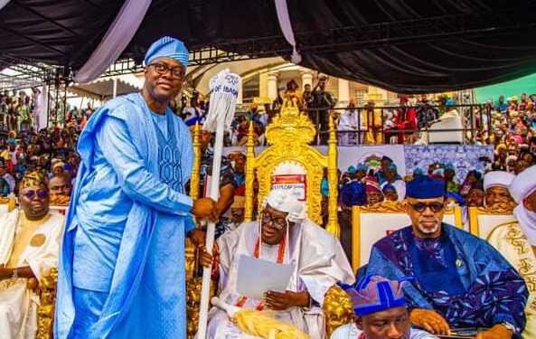 OLUBADAN: Ona Ara LG Chairman, Dr. GLORIOUS’ Prays for Long Life and Prosperous Reign for Oba Owolabi Olakulehin