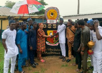 2024 FOSSU FSS IBADAN DAY: GOVERNOR MAKINDE AIDE, HON. RAD DELIVERS INSPIRATIONAL LECTURE, DONATE AND COMMISSION OYO STATE LOGO STATUE