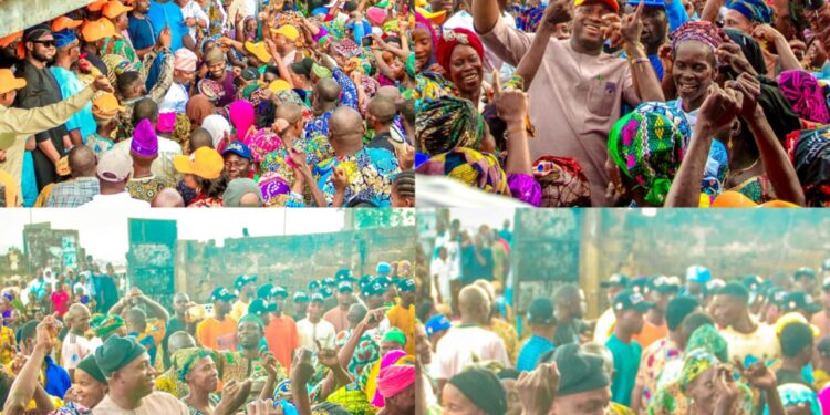 PHOTOS: PDP In Ibadan North LG Welcomes Hundreds of Defectors from Opposition, Splashes #1.5million On Members