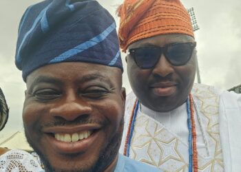 Oyo ALGON Chair, Sanda Sikiru Oyedele, Felicitates Agbaakin Benedict Akika on Ibadan CCII Award