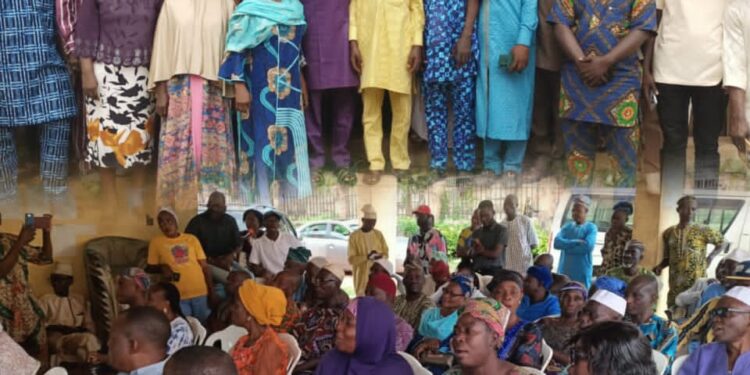 PHOTOS: Akande Inaugurates Newly Elected CDC Executives in Ibadan South West Local Government