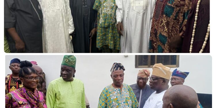 Beaded Crown: Aare Makanjuola, Chief Bode Amoo, CCII, Y. K. Abass Pay Joint Visit To Ladoja, Express Appreciation
