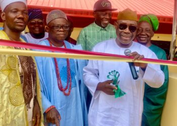 Oyo Acting Gov commissions Kajola ultra-modern market in Ogbomoso   ..says Makinde administration will continue to intensify efforts to expand economy in the state