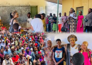 PHOTOS: A Kind Heart in Action: IBSWLG Chairman’s Wife, Mojoyinola Akande Visit to Elétu Summer School