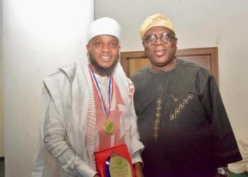Hajj 2024: Makinde receives best supportive Governor award in Abuja*