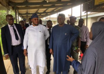 VISIT OF ACTING GOV OF OYO STATE : H.E.  Barrister ADELEKE Adebayo LAWAL TO RRSH & JSH.