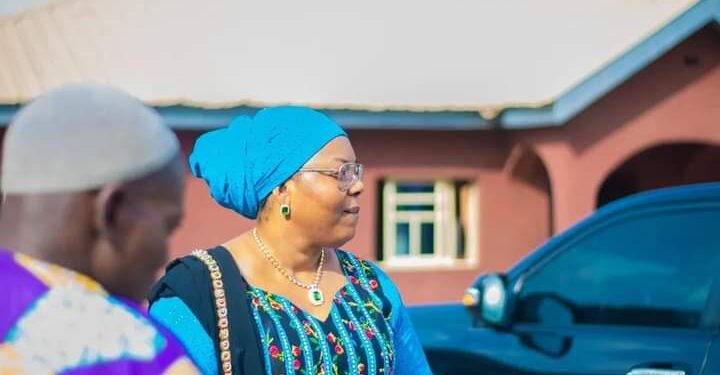 Oyo South Market Traders Splash Praises On Oyo State Market Leader, Princess Folashade Abeo On Her Birthday