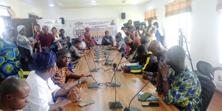 Ibadan Circular Road: Oyo Govt Orders Officials To Stop Marking, Demolition Of Buildings   …Says adequate compensation’ll be paid to affected house owners.