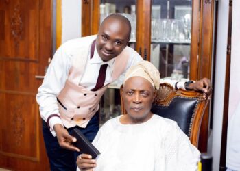 Akande Felicitates with High Chief Rashidi Adewolu Ladoja on His 80th Birthday