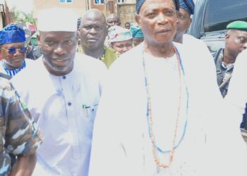 Wolu @80th: Agboworin Greets Former Governor Ladoja At 80*
